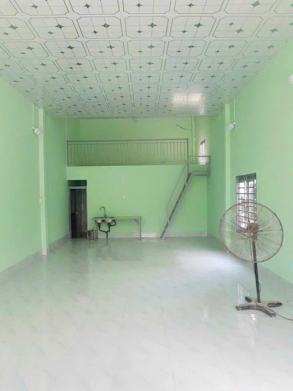 CHỦ NHIỆT BÁN GIẢM MẠNH 300TR - NHÀ MẶT TIỀN KD MIẾU GÒ XOÀI - NHÀ CẤP 4 + GÁC LỬNG  - 2PN - 2 WC - - Ảnh chính